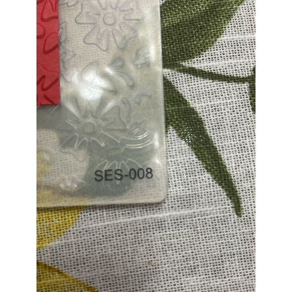 Spellbinders Embossing Folder Flowers and Leaves SES-008 - Picture 3 of 5